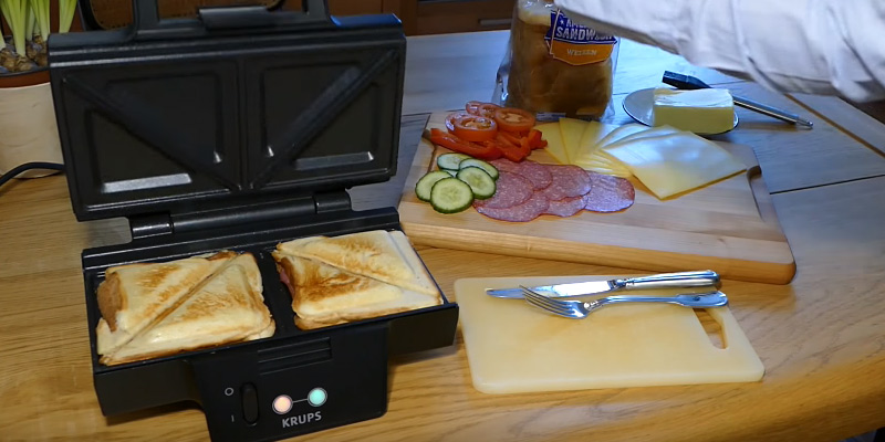 KRUPS FDK 451 Sandwichmaker Sandwich-Toaster bei der Nutzung - Bestadvisor