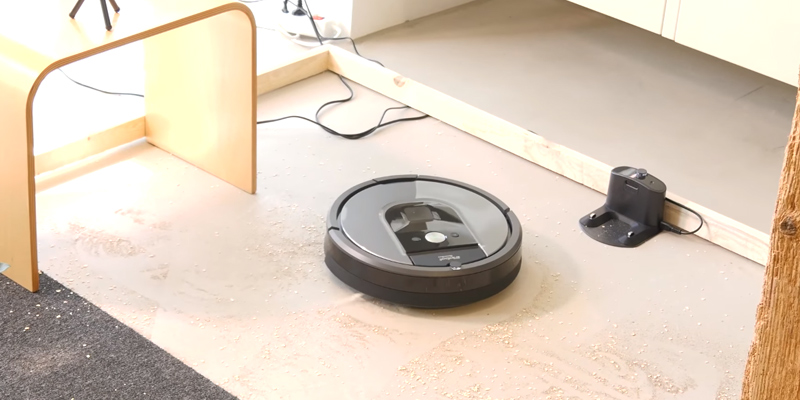 Detaillierte Übersicht über die iRobot Roomba 960 Saugroboter