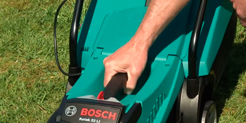 Detaillierte Übersicht über die Bosch Rotak 32 Li HP