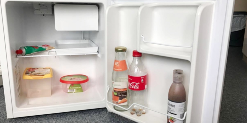 Bomann KB 389 Mini-Kühlschränke bei der Nutzung