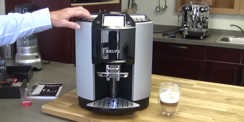 Die Übersicht über die KRUPS EA9010 Fully Automatic Coffee Machine