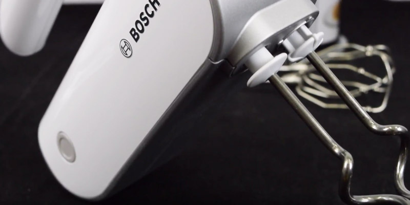 Bosch MFQ4080 Handrührer Set Styline bei der Nutzung