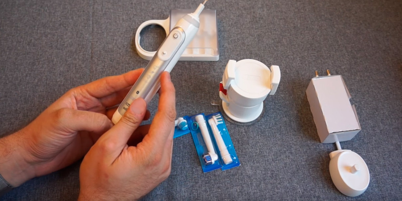 Die Übersicht über die Oral-B Genius 8000N Elektrische Zahnbürste, mit Bluetooth-Verbindung