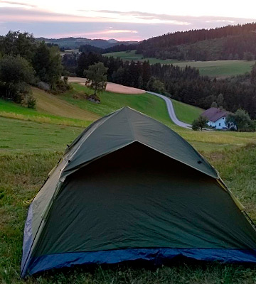 Die Übersicht über die Lumaland Pop Up 3 Personen Kuppelzelt Wurfzelt Zelt Camping Festival