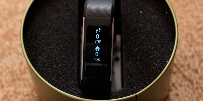 Die Übersicht über die YAMAY SW333 Fitness Armband Uhr mit Pulsmesser, Wasserdicht IP67