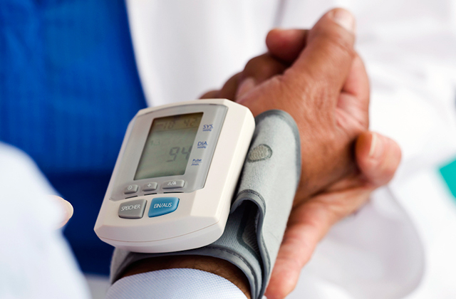   Die besten Blutdruckmessgeräte Test 